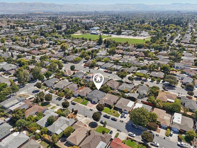 674 Manzanita Avenue, Sunnyvale CA: https://media.crmls.org/mediaz/57d07f0c-2dd8-4253-8259-ef2a0bb0724e.jpg