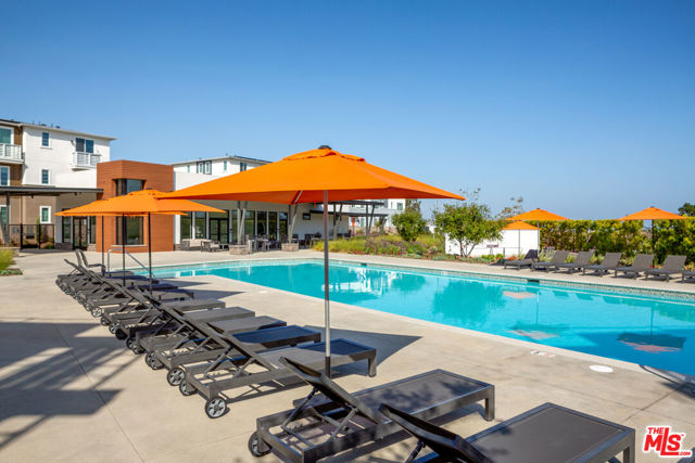 1483 W Vista Way, San Pedro CA: https://media.crmls.org/mediaz/57d0abbc-3a13-486f-b387-6ad3bd432598.jpg