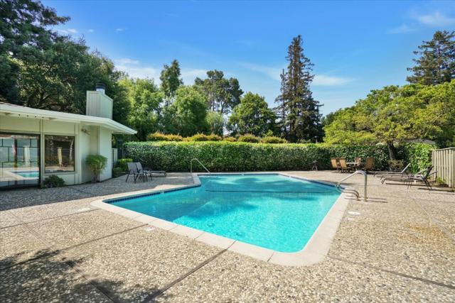 1070 Mercedes Avenue, Los Altos CA: https://media.crmls.org/mediaz/57d0e0d1-a162-4f9f-82ab-f6fe5ee1f157.jpg