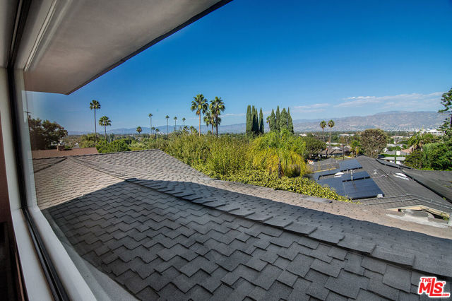 3658 Willowcrest Avenue photo 45