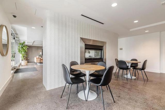 88 E San Fernando Street, San Jose CA: https://media.crmls.org/mediaz/57d232b6-df19-4446-bfd5-78347a7bc5e5.jpg