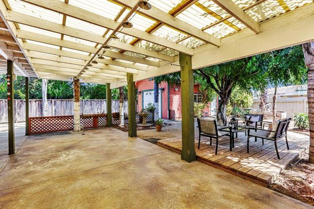 124 S 24th Street, San Jose CA: https://media.crmls.org/mediaz/57d2e342-1245-4f7f-b138-1c50ed4f304e.jpg