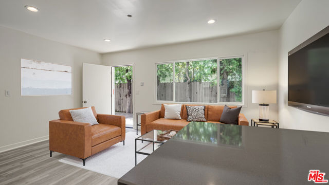 Image 3 for 656 Indiana Ave, Venice, CA 90291