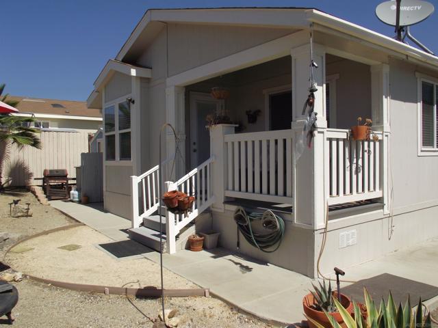 35109 Highway 79, Warner Springs CA: https://media.crmls.org/mediaz/57d4ede4-24b5-44bf-84c6-d4da0a1c77c2.jpg