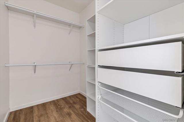 26258 Via Roble Ln,  CA: https://media.crmls.org/mediaz/57d562c3-dac2-4332-9760-f749ea613e82.jpg