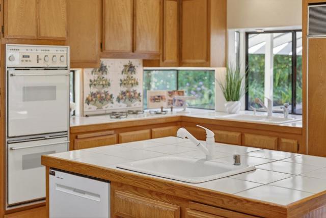 4051 Los Altos Drive, Pebble Beach CA: https://media.crmls.org/mediaz/57d5b035-22cf-445d-8145-d0b5fedb0b07.jpg