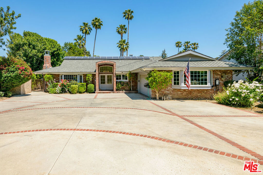 8760 White Oak Avenue