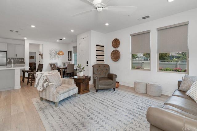 2051 Julie Dawn Place, Escondido CA: https://media.crmls.org/mediaz/57d64e21-6599-4773-9069-ce216d43f02b.jpg