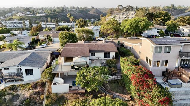 3539 Mount Laurence Dr, San Diego CA: https://media.crmls.org/mediaz/57d74e93-1b02-471a-803a-86788af1a44e.jpg