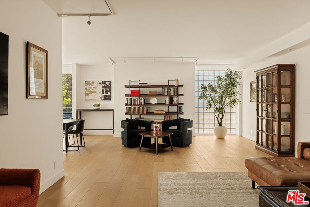 MLS #26982331 image #1