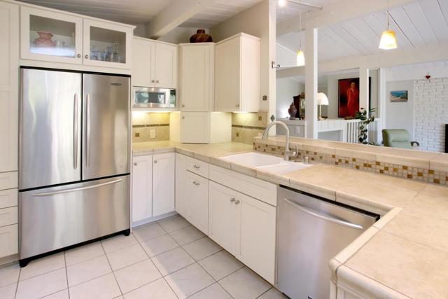 620 Rio Del Mar Boulevard, Aptos CA: https://media.crmls.org/mediaz/57d89bc5-2de0-48a5-82a6-bee91639b833.jpg