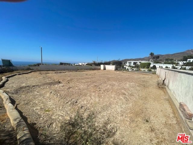 3834 Surfwood Road photo 5