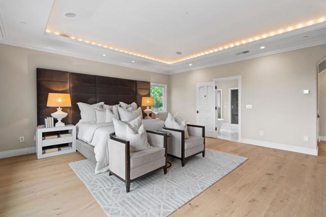 1535 Lakeview Drive, Hillsborough CA: https://media.crmls.org/mediaz/57d8ce6d-e9db-4c2b-b5ba-6cdf74d0dc06.jpg