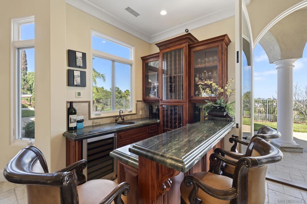 7020 El Fuerte St - photo 12