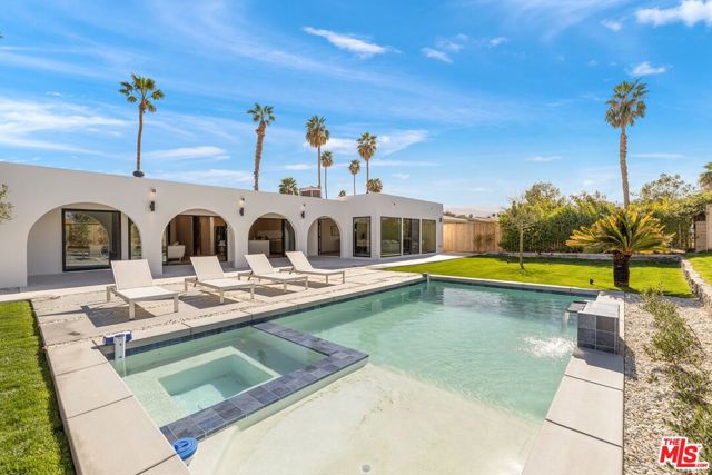 80100 Vista Grande, La Quinta CA: https://media.crmls.org/mediaz/57d9f447-6459-4fdd-a33f-c401fc870e95.jpg