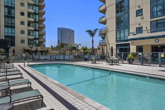 555 Front St., San Diego CA: https://media.crmls.org/mediaz/57da474d-72fb-4add-a2c6-273abfef5e60.jpg