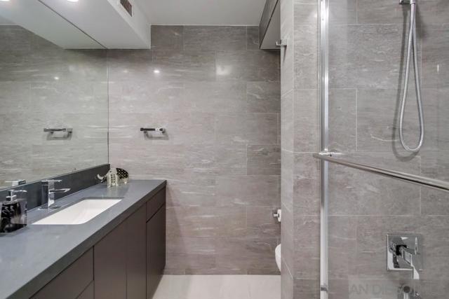 1750 Avenida Del Mundo, Coronado CA: https://media.crmls.org/mediaz/57dade93-a5cc-4501-9b10-d8514c1e50c0.jpg