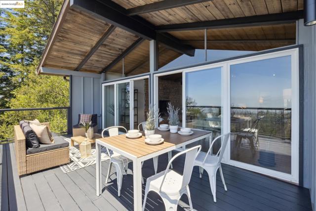 5920 Ascot Dr, Oakland CA: https://media.crmls.org/mediaz/57db32e2-a8b3-482f-b950-7640943548d2.jpg