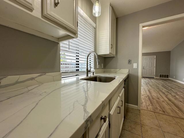 2886 Damico Drive, San Jose CA: https://media.crmls.org/mediaz/57db67ed-8845-44dc-8a64-3983154a9a55.jpg