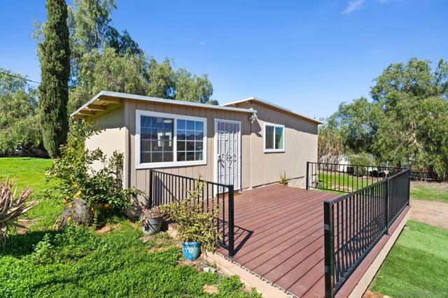 Image 8 of 41 For 11816 Waterhill Rd