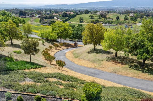 9540 Via Del Oro, Gilroy CA: https://media.crmls.org/mediaz/57dd1ffb-29cc-49df-93ad-a97318fa8a0b.jpg