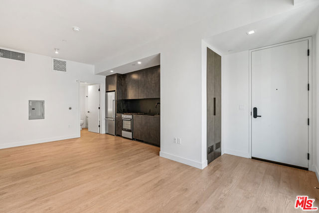 10700 Tabor Street, Los Angeles CA: https://media.crmls.org/mediaz/57dd867d-82ad-4355-a1c1-798e4360bb8b.jpg