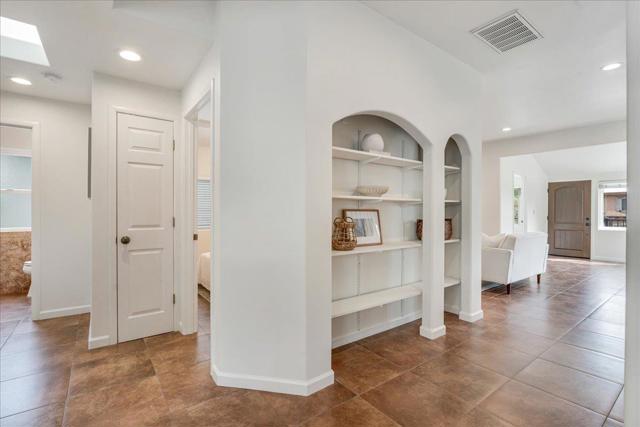 22011 E Cliff Drive, Santa Cruz CA: https://media.crmls.org/mediaz/57deb0a3-e466-4432-89e3-21b62acac5b9.jpg