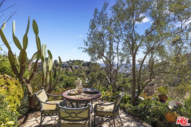 3 Bed Home for Sale in Los Angeles, California