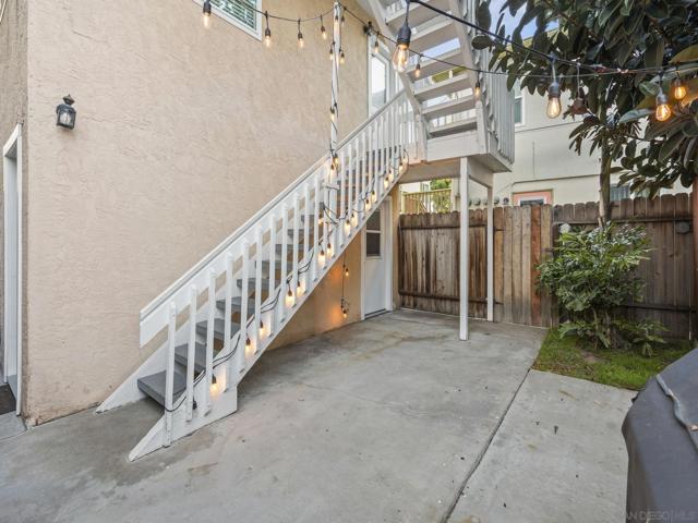 406 408 & 408B E Ave, Coronado CA: https://media.crmls.org/mediaz/57dedcba-8565-491e-bfca-2795a2c1407c.jpg