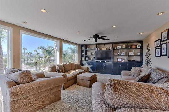 2405 Old Colony, Vista, California 92084, ,Residential Income,For Sale,Old Colony,NDP2407848