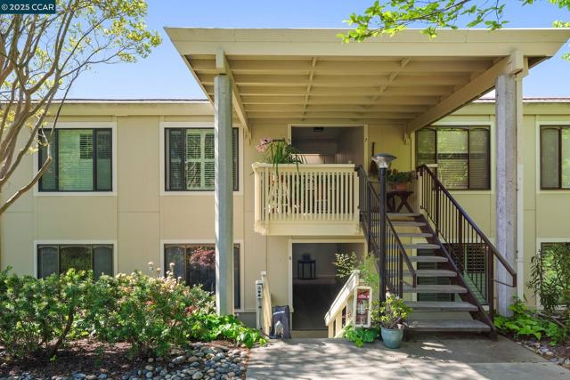 1935 Golden Rain Rd, Walnut Creek CA: https://media.crmls.org/mediaz/57e045bb-23d6-44eb-99b9-73438847af15.jpg