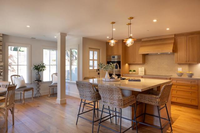4 Oak Knoll Way, Carmel CA: https://media.crmls.org/mediaz/57e08fc0-e230-4e61-91ca-3fb5d292b5f0.jpg