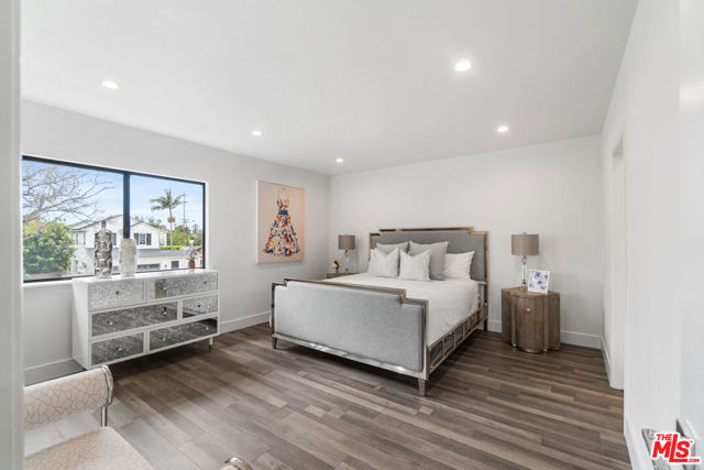 2912 Greenfield Avenue, Los Angeles CA: https://media.crmls.org/mediaz/57e2be95-446e-4683-9df7-d04f85d32c20.jpg
