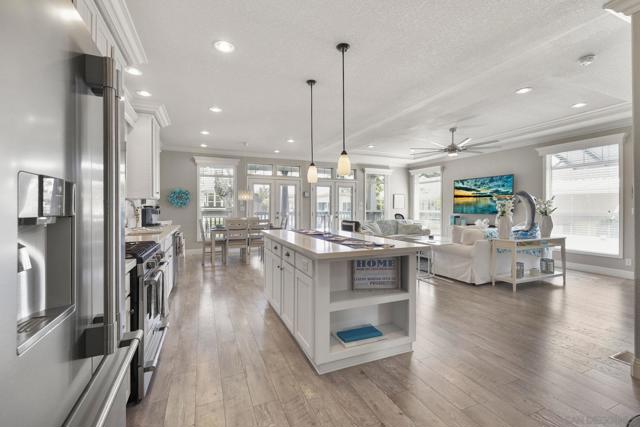 7313 Santa Barbara St, Carlsbad CA: https://media.crmls.org/mediaz/57e2f3b2-d21c-41d4-b621-0b9fb6bbc049.jpg