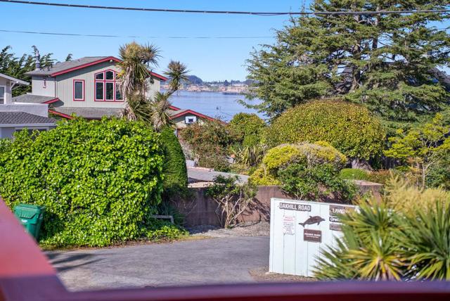734 Seacliff Drive, Aptos CA: https://media.crmls.org/mediaz/57e3105c-07f4-4385-86a4-06748b987e7c.jpg