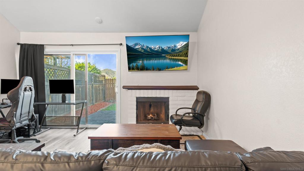 422 Devonshire Gln - photo 12
