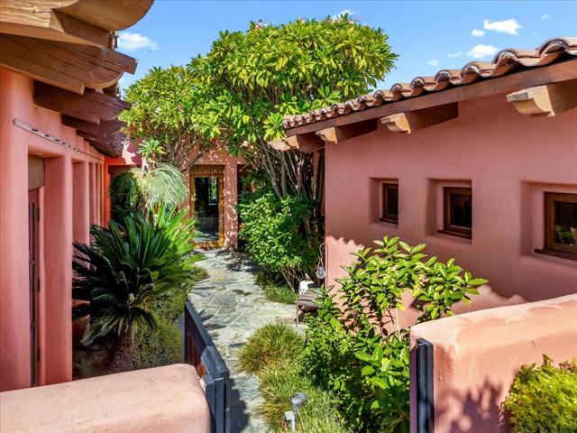 132 Vista Monte, Palm Desert CA: https://media.crmls.org/mediaz/57e3a0c3-4cf6-4b79-b911-3517286dc003.jpg