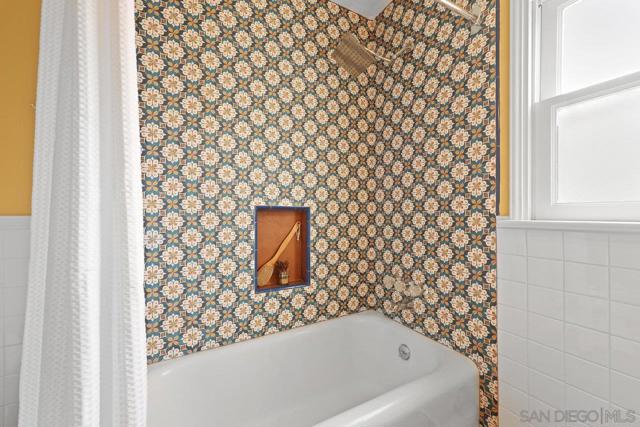 3322 Dumas St, San Diego CA: https://media.crmls.org/mediaz/57e3a59d-e1b0-433a-b018-d4f6e2fb7b41.jpg