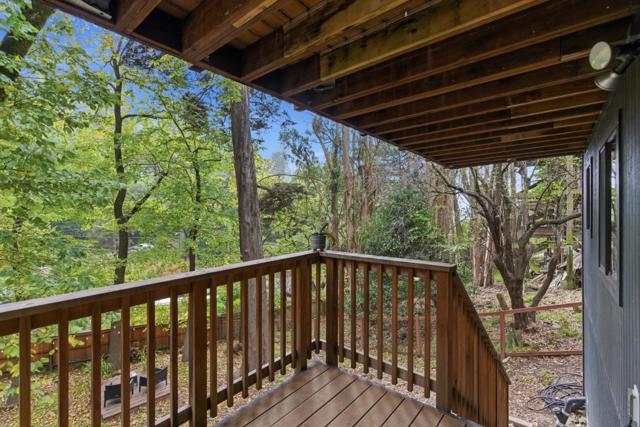 2343 Arrowhead Drive, Oakland CA: https://media.crmls.org/mediaz/57e3a91e-6bf7-4dcd-8471-bb599076c8ce.jpg