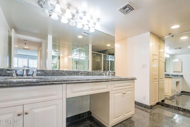 10660 Wilshire Boulevard, Los Angeles CA: https://media.crmls.org/mediaz/57e3b328-346f-40fe-8781-be23ebfdf22a.jpg