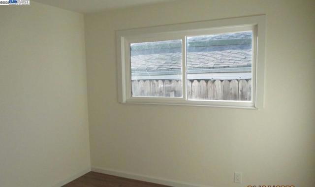 224 E Tennessee St, Fairfield CA: https://media.crmls.org/mediaz/57e3e16f-5890-4931-9b3f-492a67a8c3e9.jpg