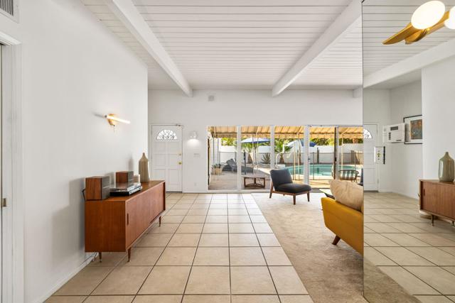 2211 N Starr Road, Palm Springs CA: https://media.crmls.org/mediaz/57e61507-c8b5-4d02-a341-89518ce5765d.jpg