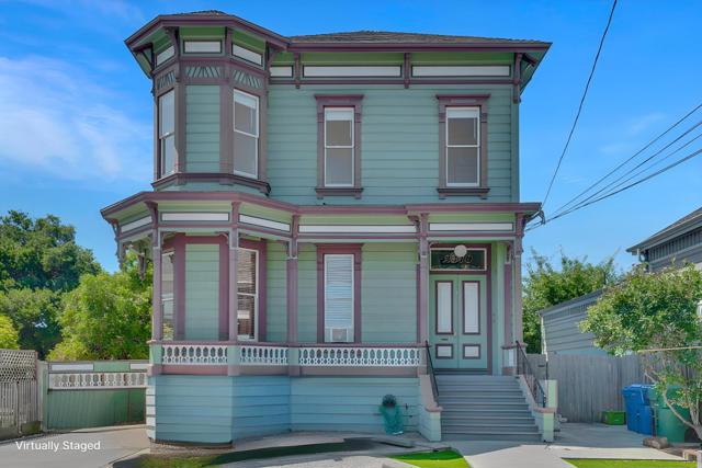2310 Pacific Avenue, Alameda CA: https://media.crmls.org/mediaz/57e67cc5-8ba0-423e-bf59-64b5fbd39a20.jpg