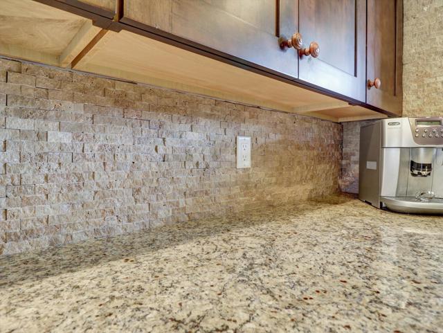 2001 E Camino Parocela, Palm Springs CA: https://media.crmls.org/mediaz/57e7e08a-93b1-4e4b-b519-602f40bd714a.jpg