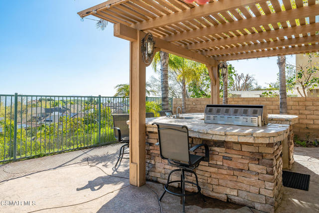 1728 Bluesage Court, Simi Valley CA: https://media.crmls.org/mediaz/57e7f756-21df-46e3-85ba-7ecc42ee74ea.jpg