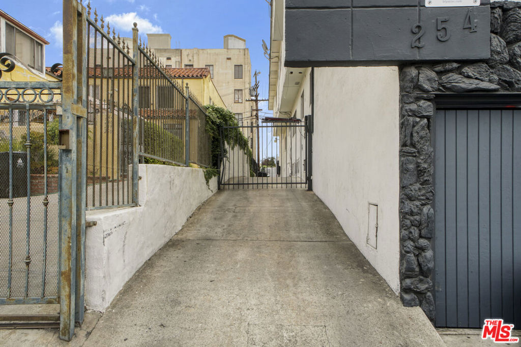 MLS #25534635 img 13