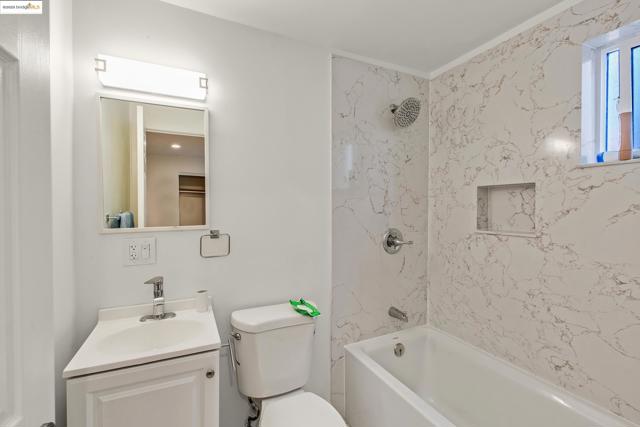 2906 Adeline St, Oakland CA: https://media.crmls.org/mediaz/57e800d0-e660-4fd1-ae15-9b50e36ba87a.jpg