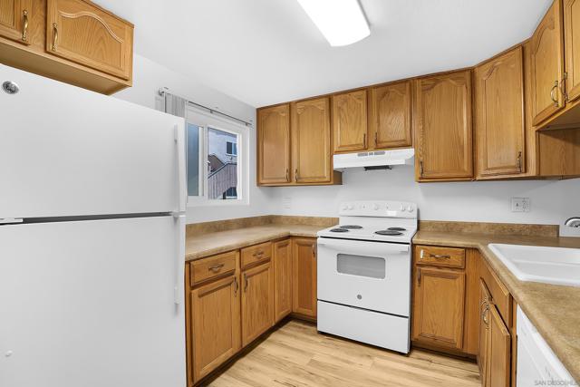 8703 Lake Murray Blvd, San Diego CA: https://media.crmls.org/mediaz/57e97857-4fc8-4650-9d93-8259e4912fe9.jpg