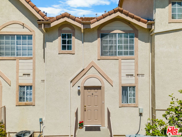241 Monterey Road, South Pasadena CA: https://media.crmls.org/mediaz/57ea56e4-28ca-40f4-a9c9-441d2f880e8e.jpg