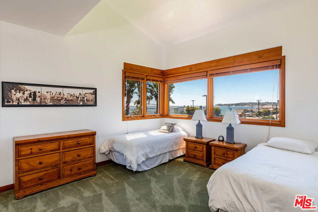 Additional bedroom